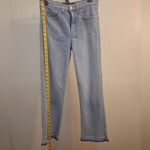 Veronica Beard Light Blue Cropped Jeans Size 28